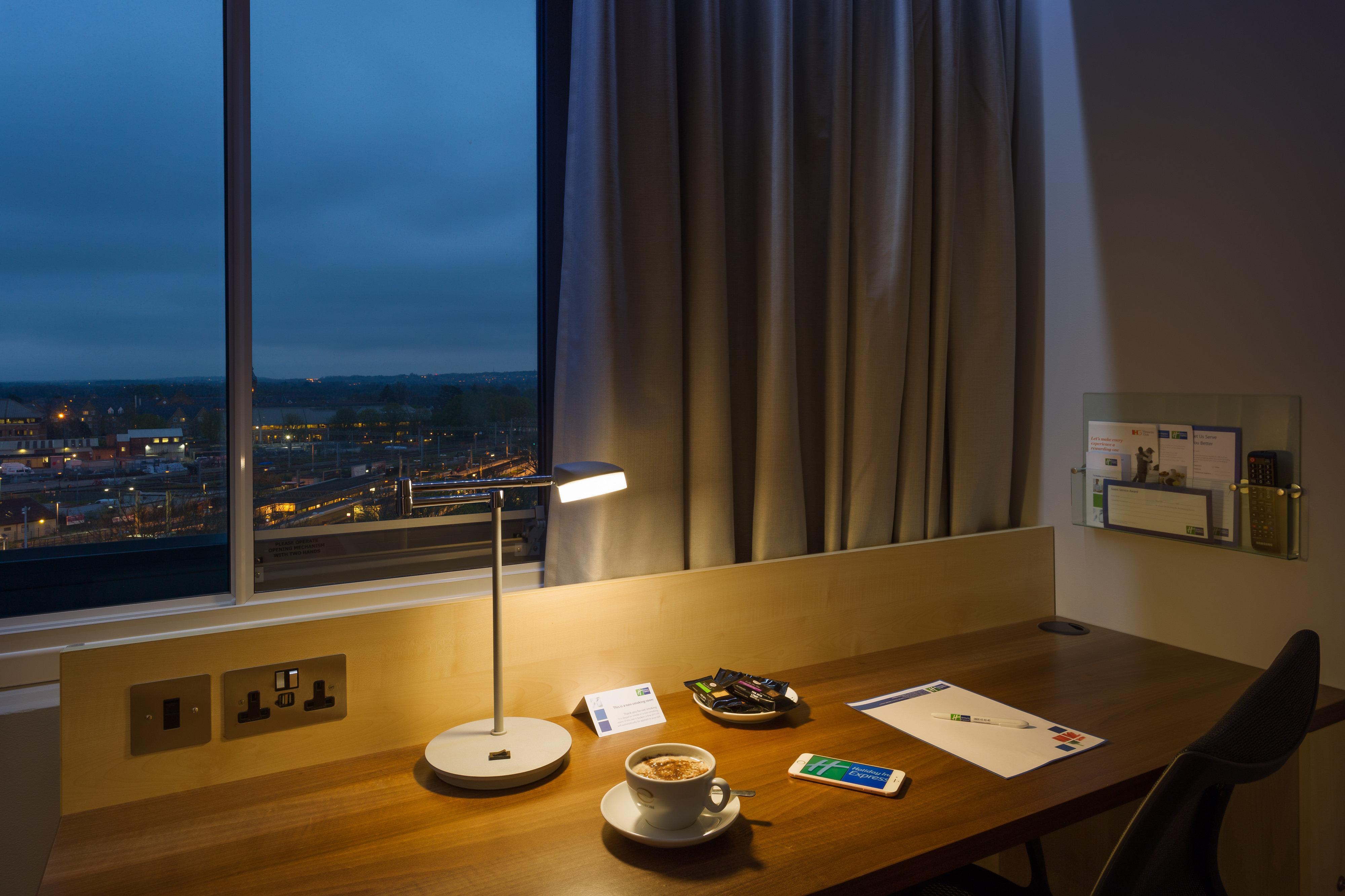 Holiday Inn Express London - Watford Junction, An Ihg Hotel Zimmer foto